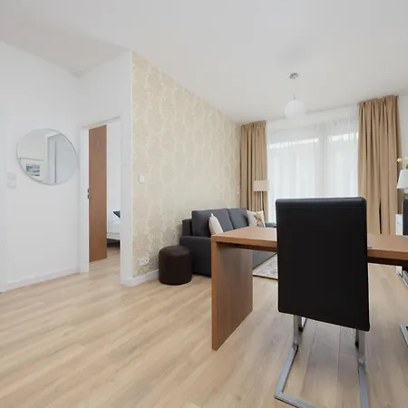 Glamorous Near Paley And Medicover-handelsmana 3rd *