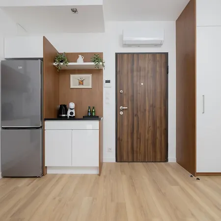 Glamorous Near Paley&medicover-handelsmana 3rd Warszawa