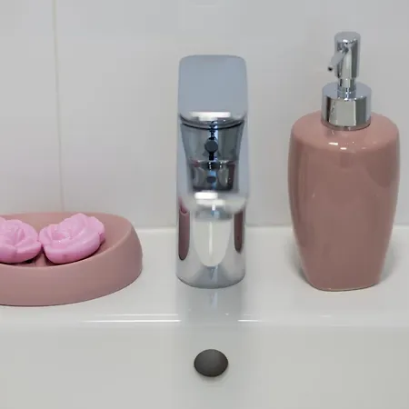 Glamorous Near Paley&medicover-handelsmana 3rd *