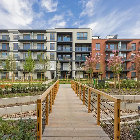 Glamorous Near Paley And Medicover-handelsmana 3rd * Varşova