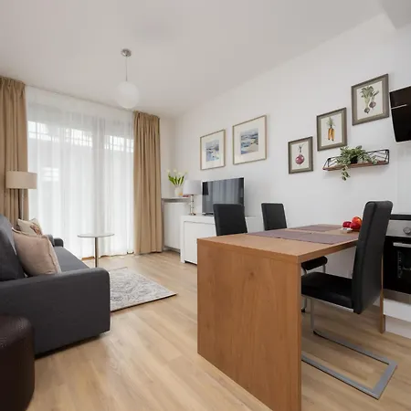 Glamorous Near Paley And Medicover-handelsmana 3rd 华沙