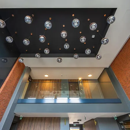 Glamorous Near Paley And Medicover-handelsmana 3rd 公寓