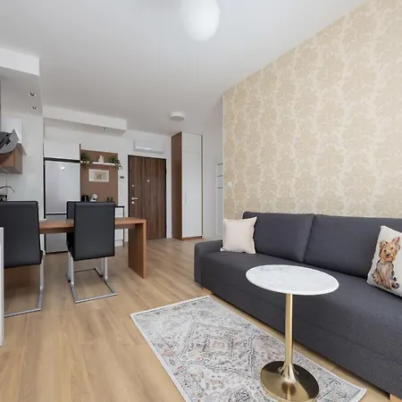 Glamorous Near Paley And Medicover-handelsmana 3rd *