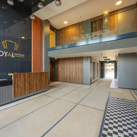 Glamorous Near Paley And Medicover-handelsmana 3rd *